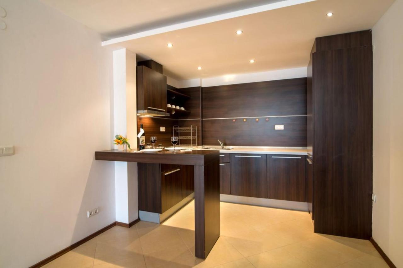 Spacious Studio With Balcony & Pool By The Marina Balçık Dış mekan fotoğraf