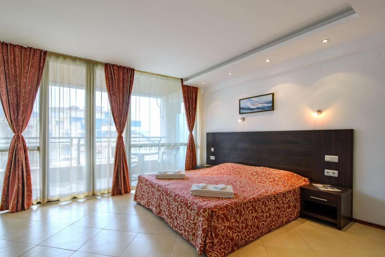 Spacious Studio With Balcony & Pool By The Marina Balçık Dış mekan fotoğraf