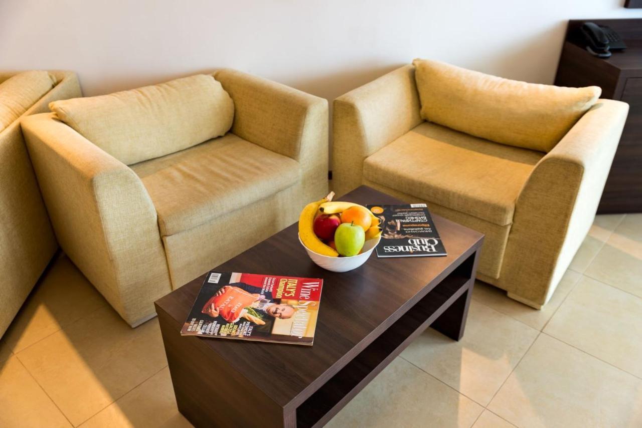 Spacious Studio With Balcony & Pool By The Marina Balçık Dış mekan fotoğraf